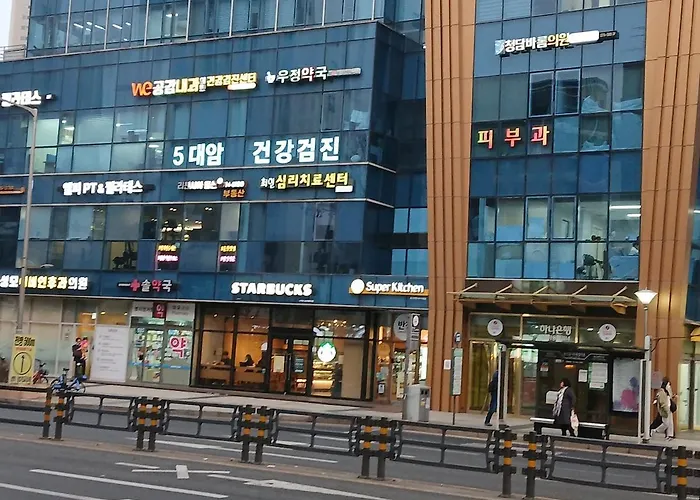 Appartement 용산 효창공원 도보 3분, 5박 이상 투숙시 무료 공항 픽업&조식 제공, 수하물 보관 서비스 제공 *