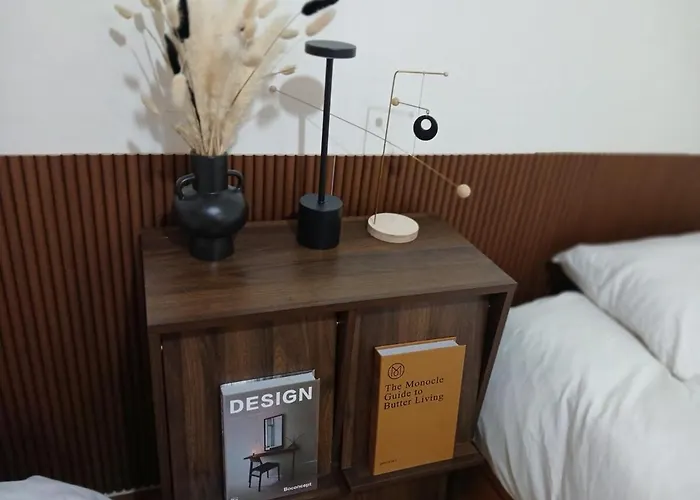 용산 효창공원 도보 3분, 5박 이상 투숙시 무료 공항 픽업&조식 제공, 수하물 보관 서비스 제공 *