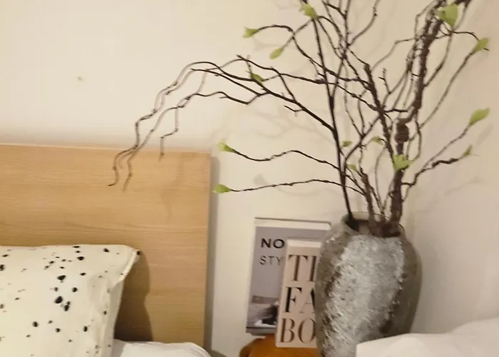 용산 효창공원 도보 3분, 5박 이상 투숙시 무료 공항 픽업&조식 제공, 수하물 보관 서비스 제공 * Séoul