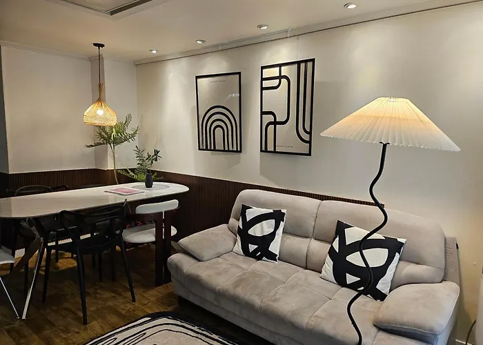 Appartement 용산 효창공원 도보 3분, 5박 이상 투숙시 무료 공항 픽업&조식 제공, 수하물 보관 서비스 제공